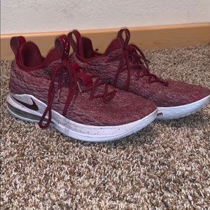 Lebron 15 Basketball Shoe